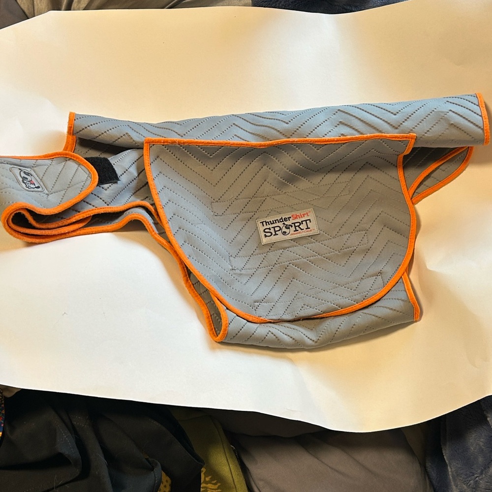 ThunderShirt Sport, anxiety-calming solution for dogs XL (65-110 lbs)